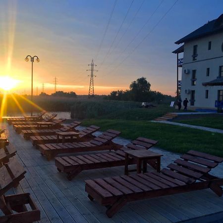 Pensiunea Obretin All Inclusive Mila Douăzeci şi Trei エクステリア 写真