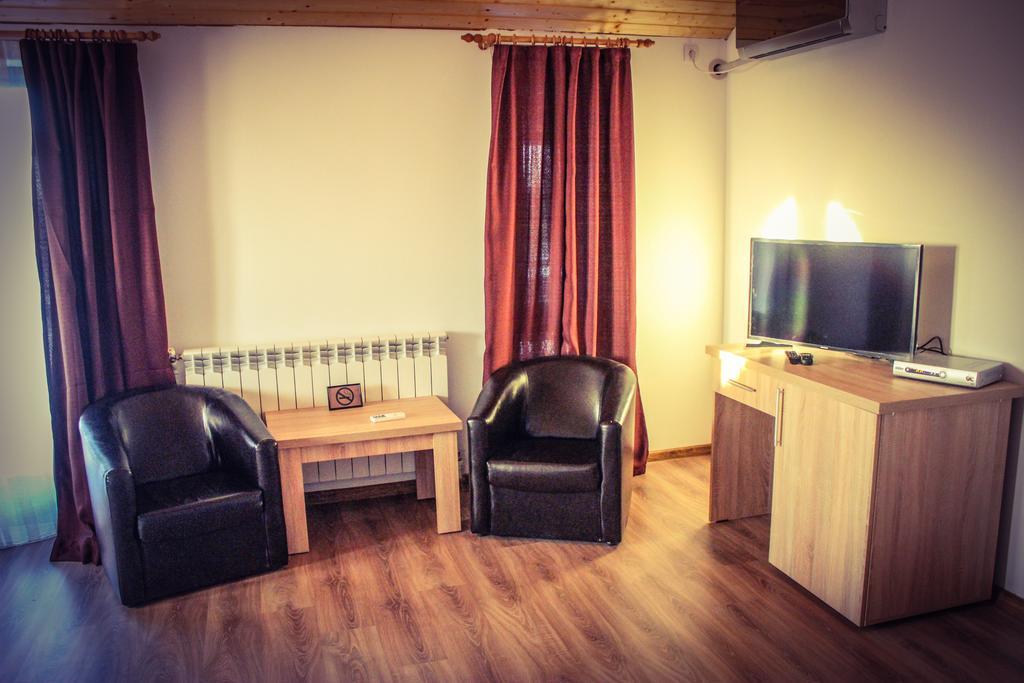 Pensiunea Obretin All Inclusive Mila Douăzeci şi Trei エクステリア 写真