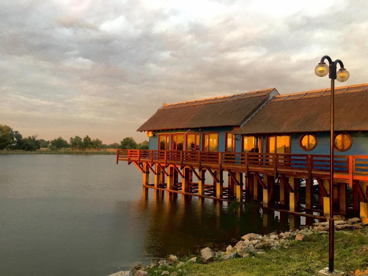 Pensiunea Obretin All Inclusive Mila Douăzeci şi Trei エクステリア 写真